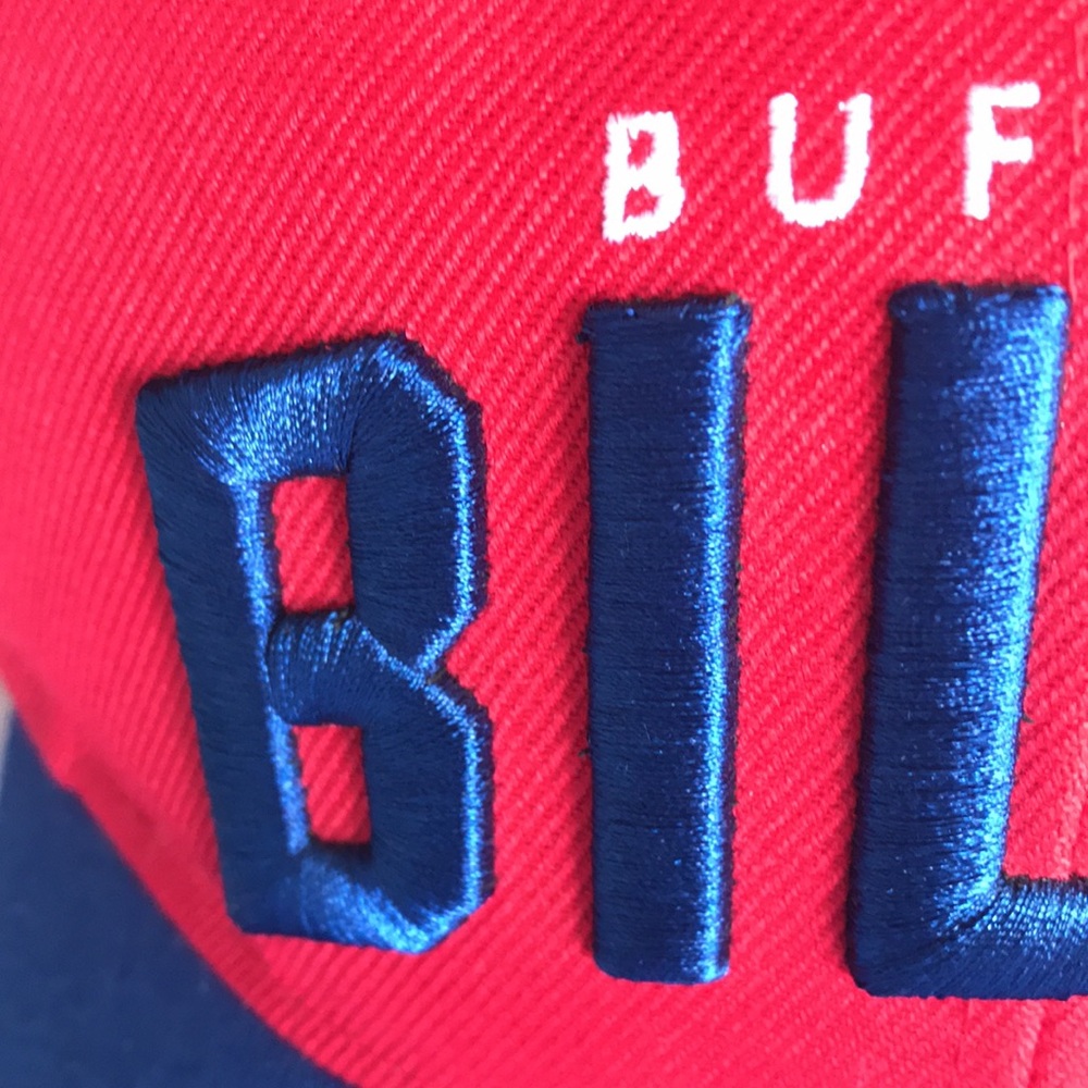 🌟SOLD🌟Buffalo Bills Mens Red And Blue NFL Budweiser Adjustable Baseball  Hat - Picture 12 of 12